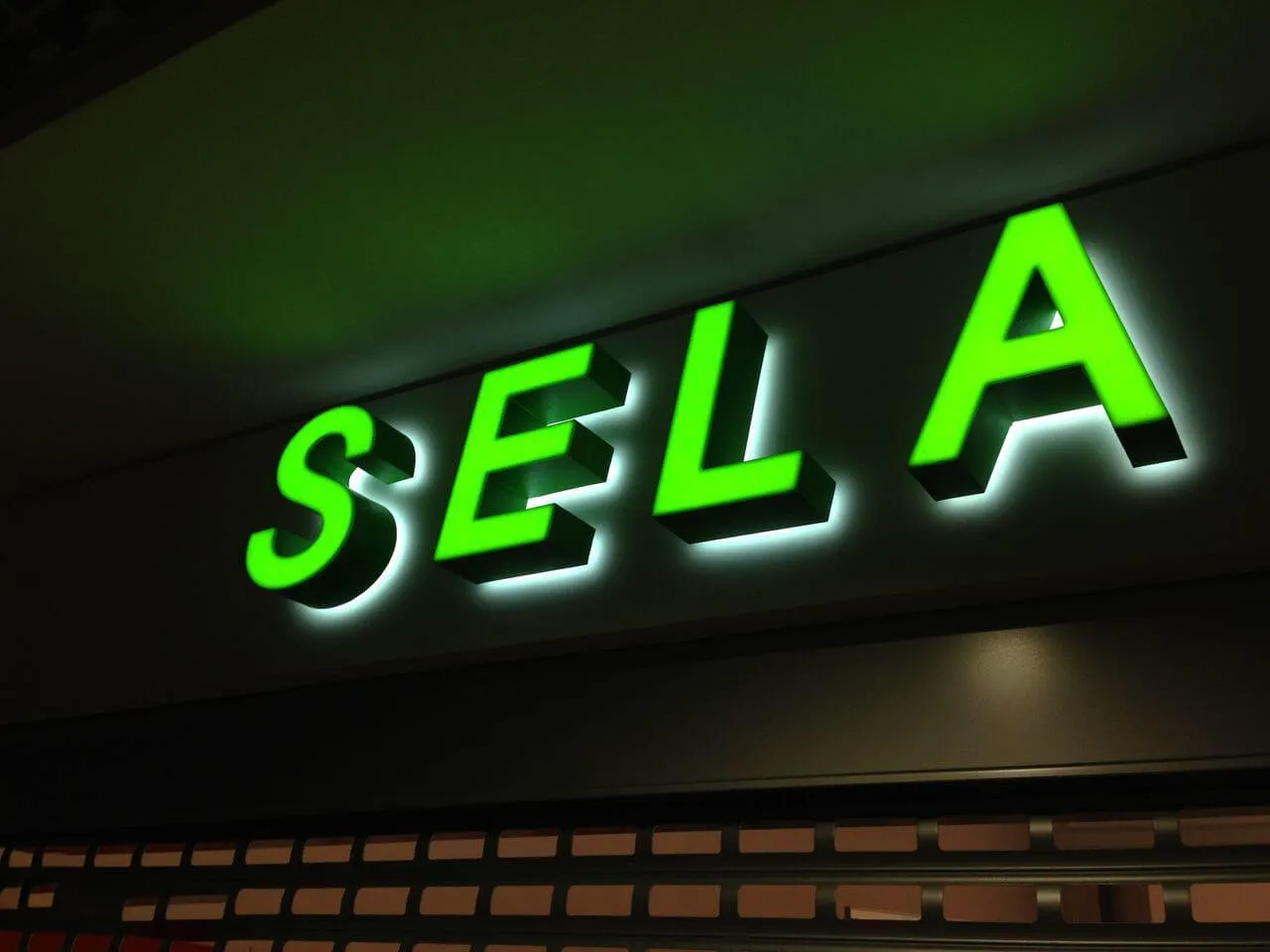 Світлові літери з контражуром Одеса